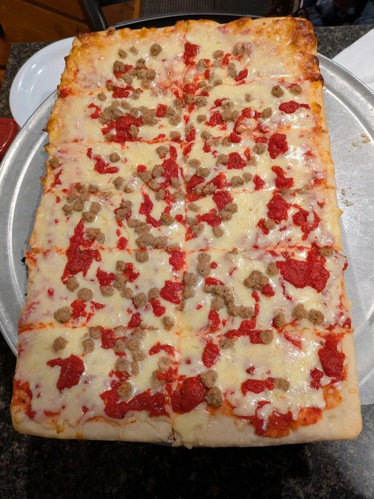 Red 12 Cut Square Tray with Sausage